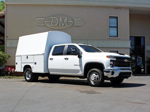 Used 2024 Chevrolet Silverado 3500 W/T w/ WT Convenience Package image 5