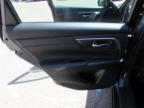 Used 2013 Nissan Altima 2.5 SL w/ Technology Pkg FWD image 20