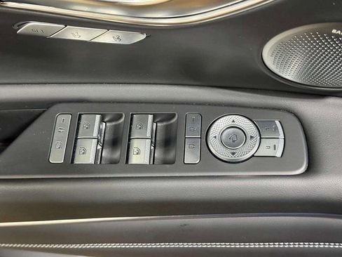 Used 2025 Genesis GV80 3.5T Advanced image 21