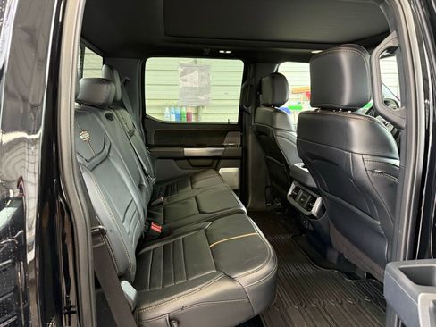 Used 2024 Ford F450 Platinum image 19