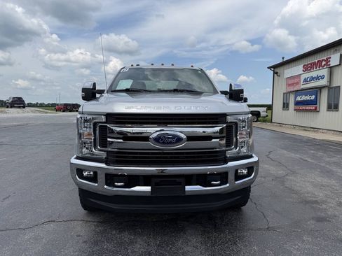 Used 2019 Ford F350 XLT w/ XLT Premium Package AWD/4WD image 3