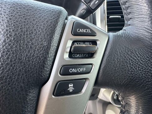 Used 2020 Nissan Titan SV w/ SV Convenience Package image 13