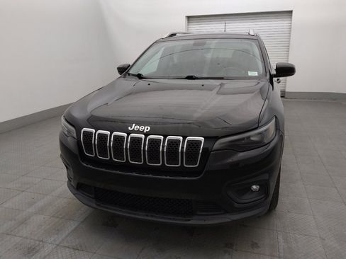 Used 2019 Jeep Cherokee Latitude Plus w/ Comfort/Convenience Group FWD image 15