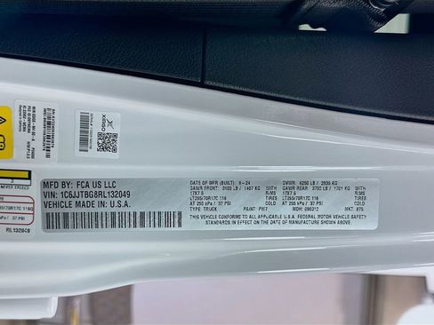 Used 2024 Jeep Gladiator Rubicon w/ Safety Group image 32