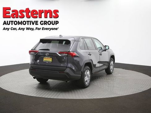Used 2022 Toyota RAV4 LE AWD/4WD image 37