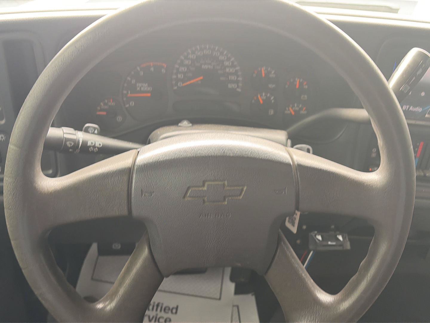 Used 2004 Chevrolet Silverado 2500 W/T w/ Heavy-Duty Power Package AWD/4WD image 24