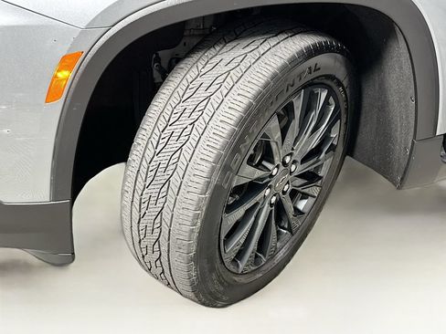 Used 2023 Chevrolet Traverse RS w/ LPO, Floor Liner Package FWD image 25