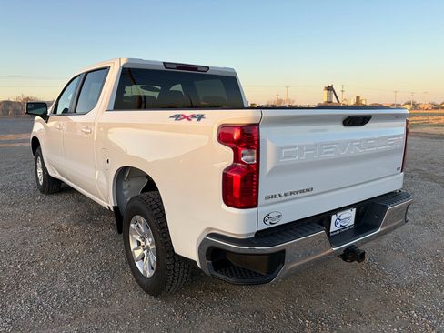 Used 2025 Chevrolet Silverado 1500 LT AWD/4WD image 7