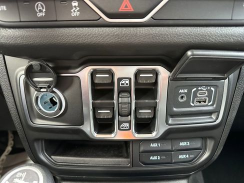 New 2025 Jeep Wrangler Sport S image 27