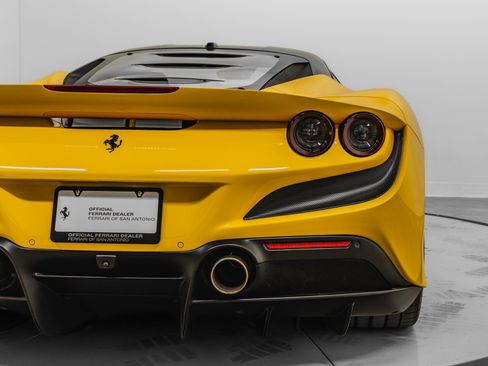 Used 2021 Ferrari F8 Tributo image 52