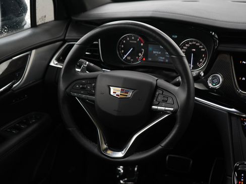 Used 2025 Cadillac XT6 Sport AWD/4WD image 14