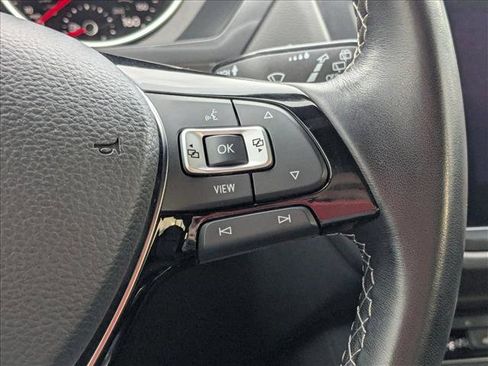 Used 2021 Volkswagen Tiguan SE R-Line image 13