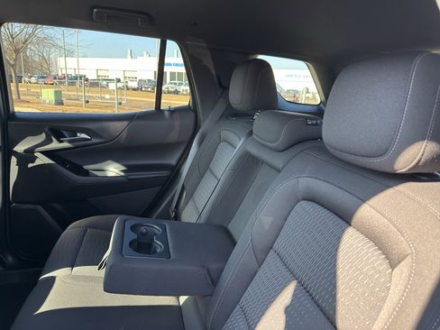 Used 2025 Chevrolet Equinox LT image 33