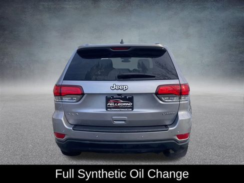 Used 2020 Jeep Grand Cherokee Laredo image 4