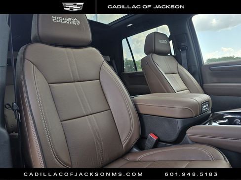 Used 2025 Chevrolet Tahoe High Country RWD image 36