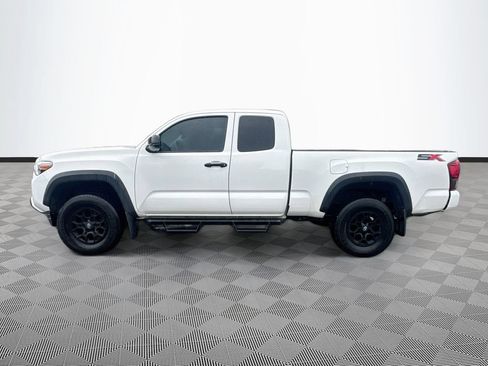 Used 2021 Toyota Tacoma SR w/ SX Package AWD/4WD image 9