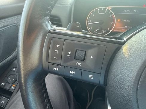 Used 2023 Nissan Rogue SV AWD/4WD image 17