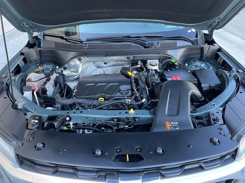 Used 2025 Chevrolet Trax LT image 32