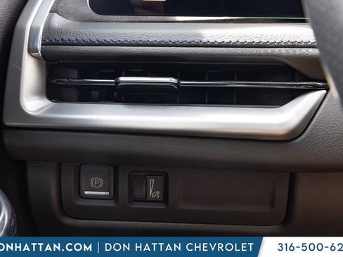 Used 2024 Cadillac XT4 Sport FWD image 9