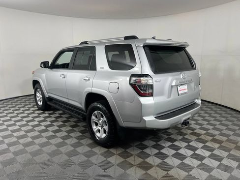 Used 2021 Toyota 4Runner SR5 AWD/4WD image 14