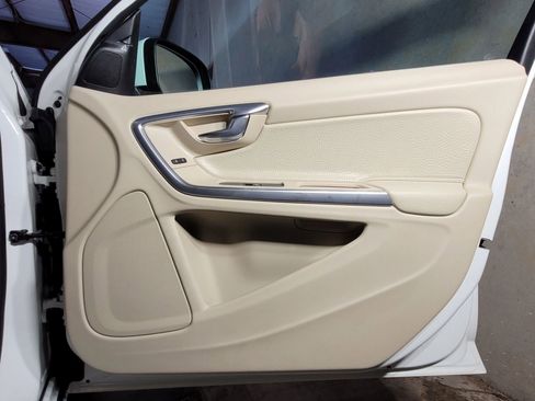 Used 2012 Volvo S60 T5 w/ Multimedia Pkg image 14