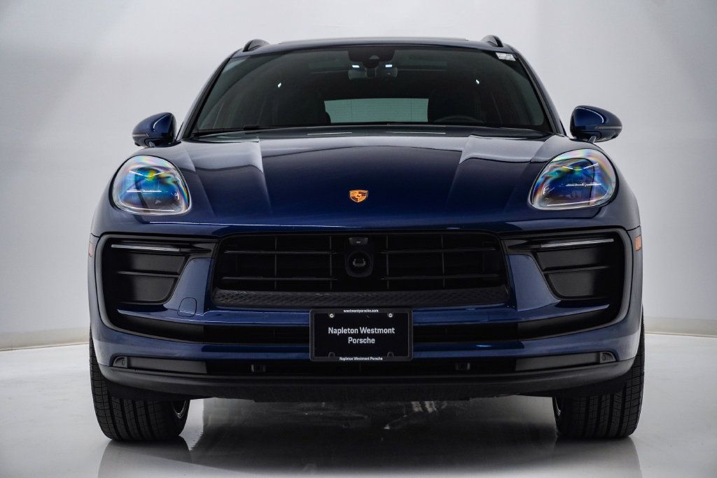 Certified 2026 Porsche Macan AWD/4WD image 6