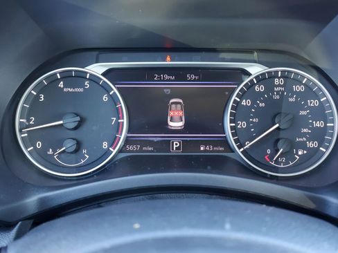 Certified 2025 Nissan Sentra SV image 11