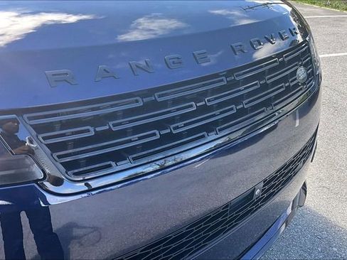 Used 2023 Land Rover Range Rover Sport SE Dynamic image 34