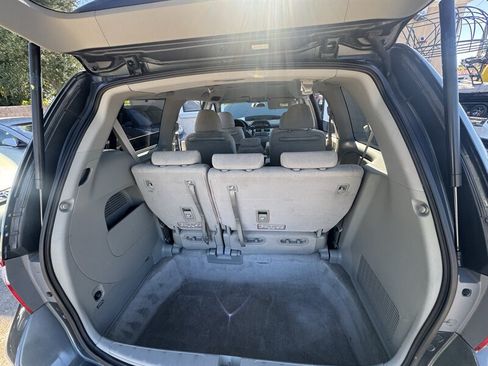 Used 2005 Honda Odyssey EX image 12