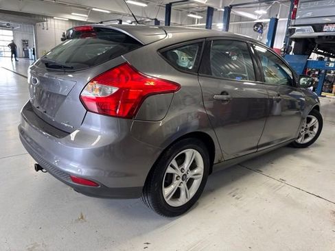Used 2014 Ford Focus SE w/ SE Winter Package FWD image 15