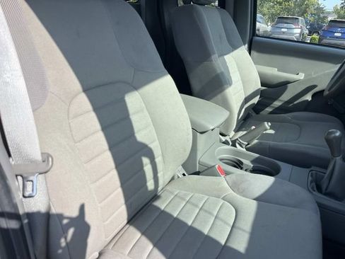 Used 2019 Nissan Frontier S RWD image 18