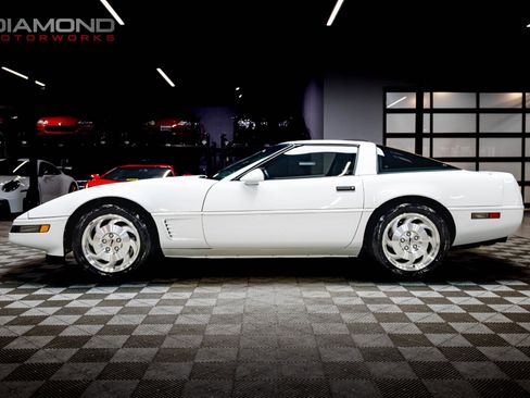 Used 1995 Chevrolet Corvette Coupe image 12