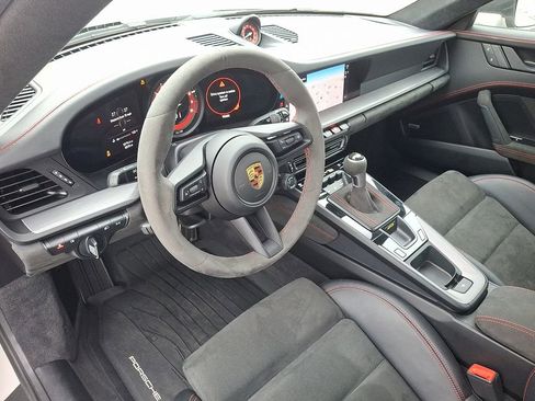 Used 2022 Porsche 911 GT3 image 4