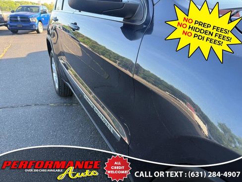 Used 2013 Jeep Grand Cherokee Laredo AWD/4WD image 21