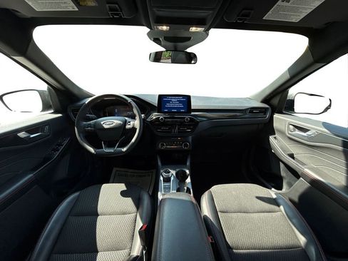 Used 2025 Ford Escape ST-Line image 18