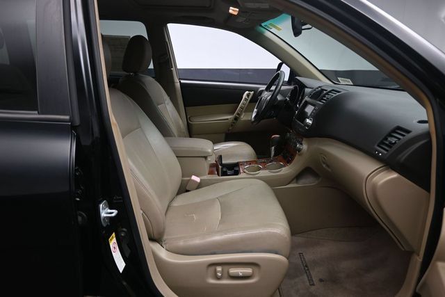 Used 2009 Toyota Highlander Limited w/ Extra Value Pkg 8 FWD image 28