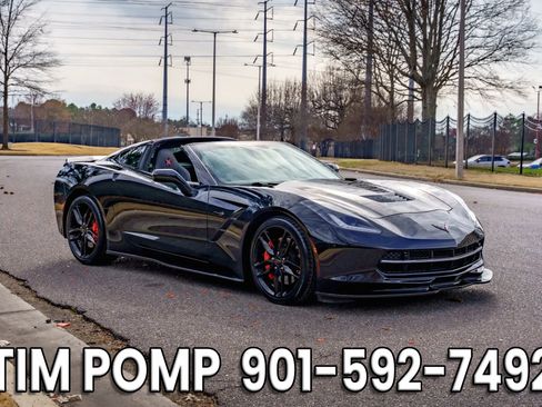 Used 2016 Chevrolet Corvette Stingray Coupe w/ 2LT Preferred Equipment Group image 4