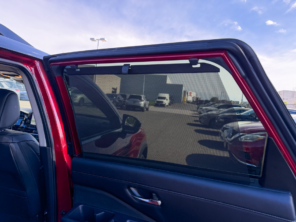 Used 2024 Nissan Pathfinder SL FWD image 16