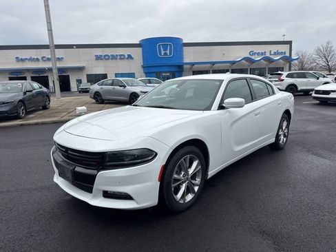 Used 2022 Dodge Charger SXT image 1