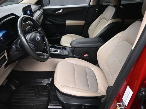 Used 2020 Ford Escape Titanium AWD/4WD image 15