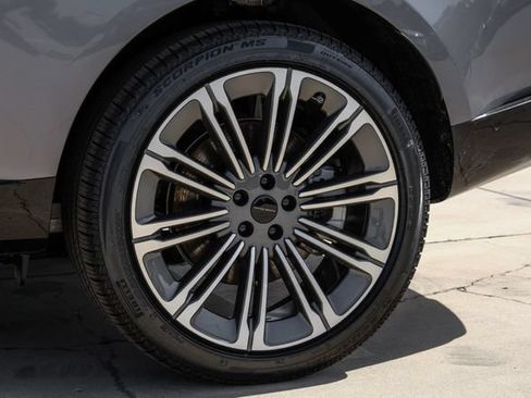 New 2026 Land Rover Range Rover Long Wheelbase SE AWD/4WD image 69