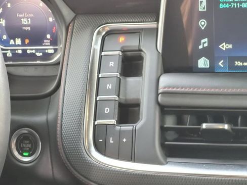 Used 2022 Chevrolet Tahoe RST w/ Luxury Package AWD/4WD image 18