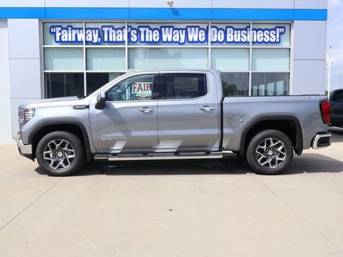 New 2026 GMC Sierra 1500 SLT w/ SLT Premium Package AWD/4WD image 7