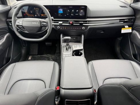 New 2026 Kia Sportage EX image 6