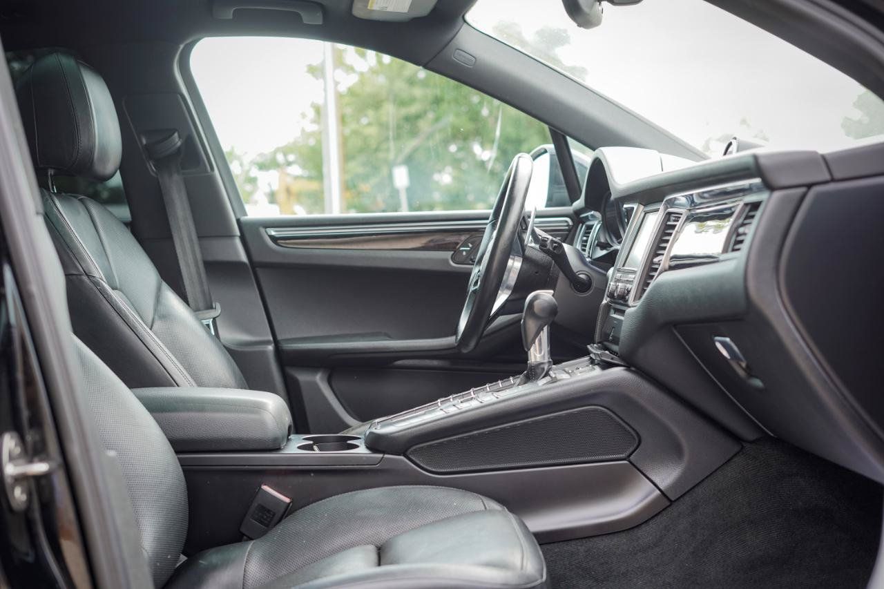 Used 2016 Porsche Macan S AWD/4WD image 8