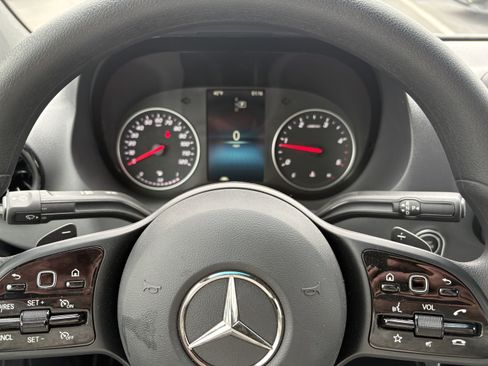 Used 2023 Mercedes-Benz Sprinter 3500 image 28