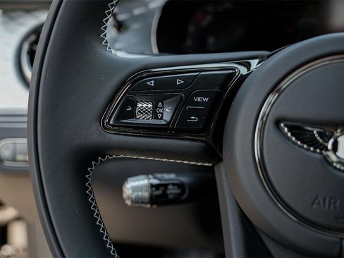 New 2025 Bentley Flying Spur Plug-In Hybrid image 24