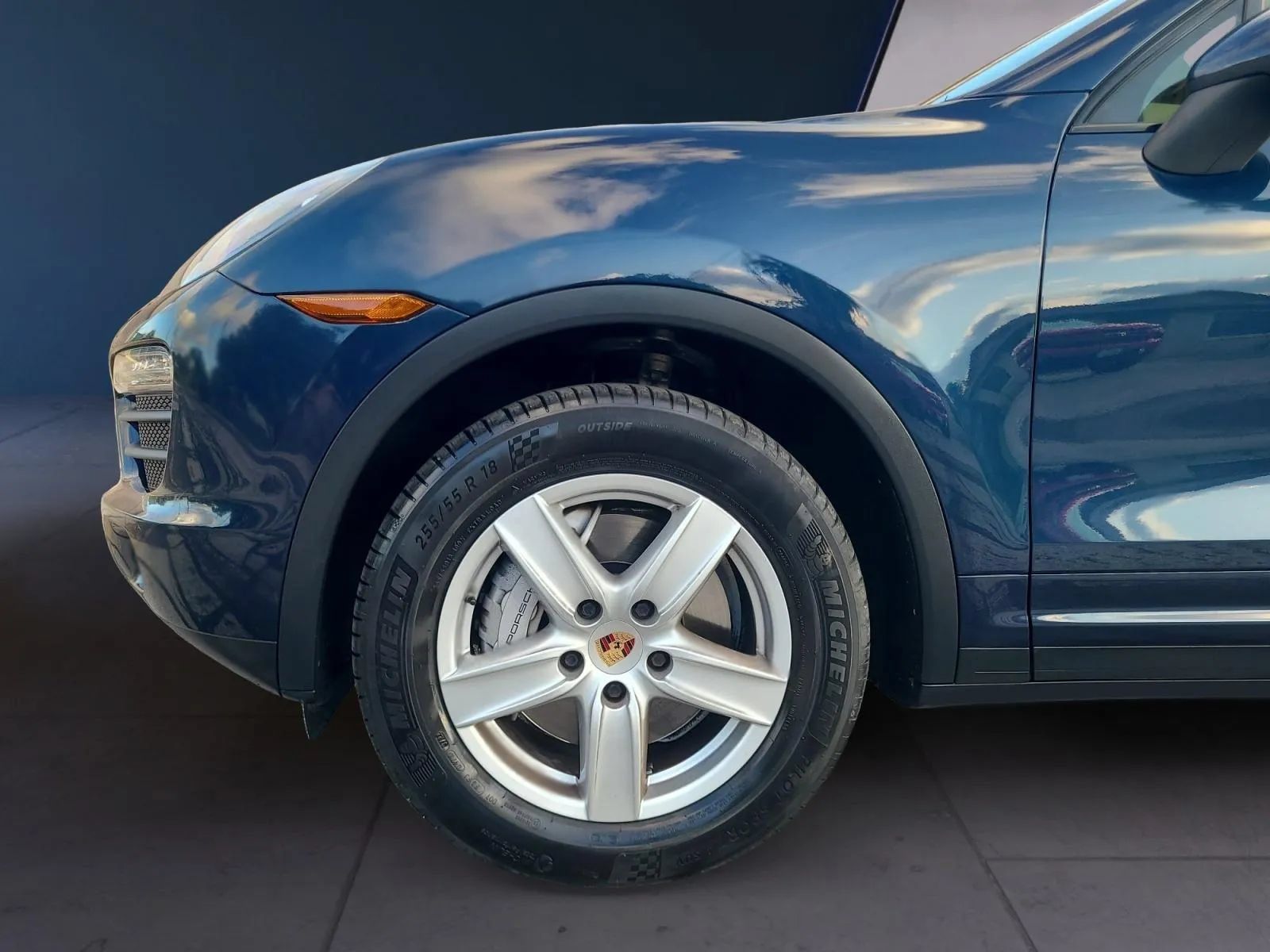 Used 2013 Porsche Cayenne S AWD/4WD image 9