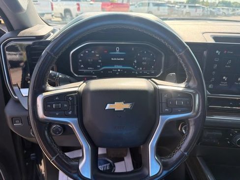Used 2023 Chevrolet Silverado 1500 LT AWD/4WD image 19