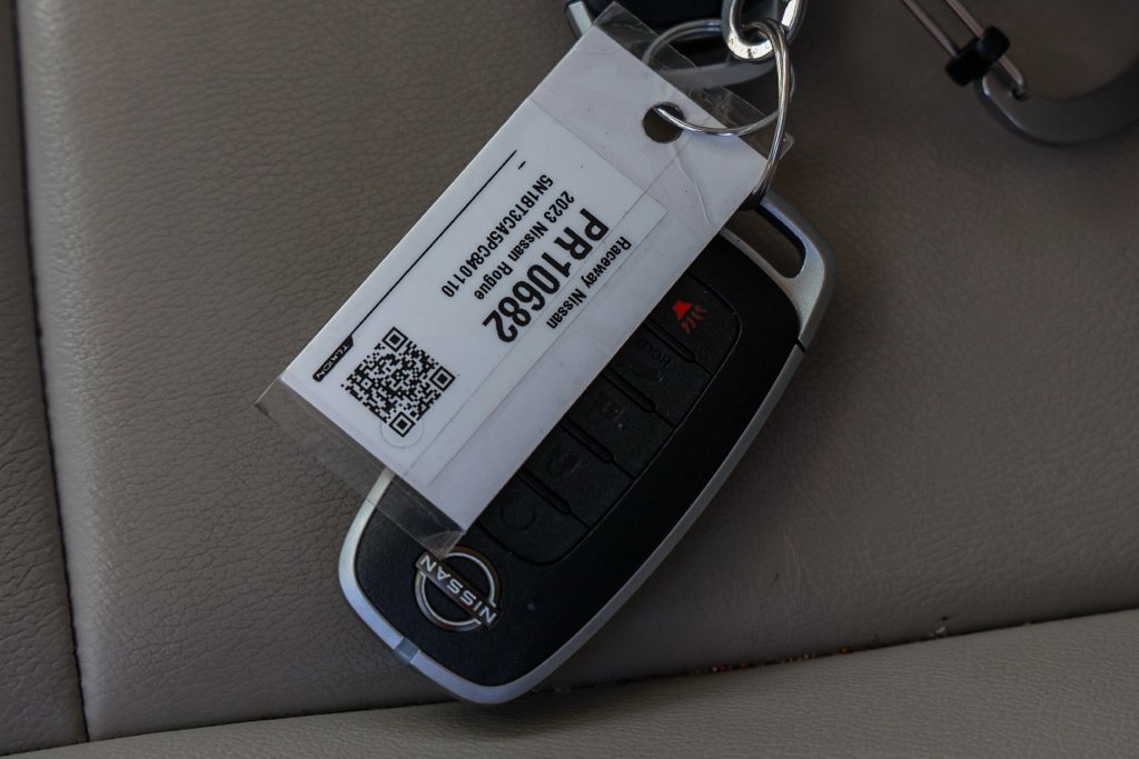 Used 2023 Nissan Rogue SL w/ SL Premium Package FWD image 33